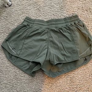 Lululemon hotty hot shorts